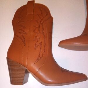 Cowgirl Western Boot